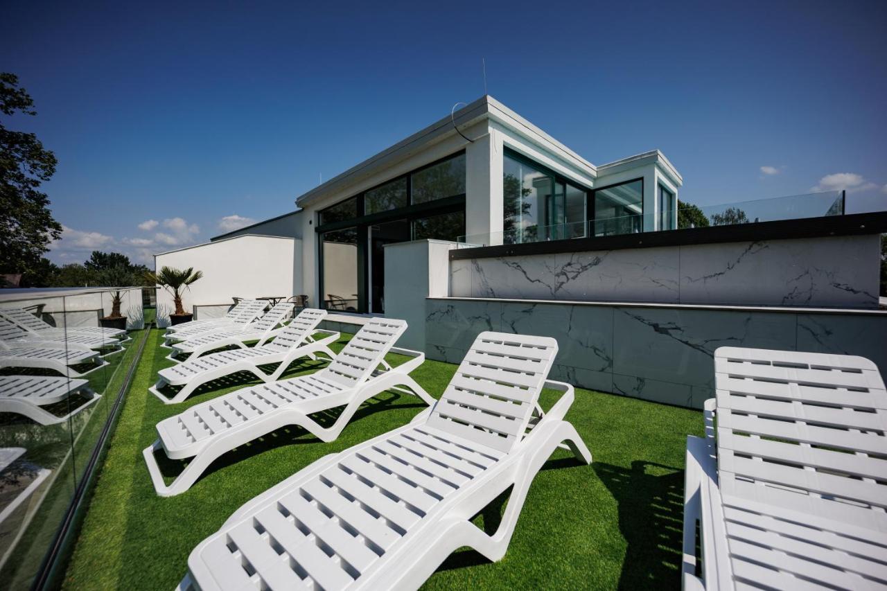 Villa Bauhaus Wellness Apartman Fsz. 1 Σίοφοκ Εξωτερικό φωτογραφία