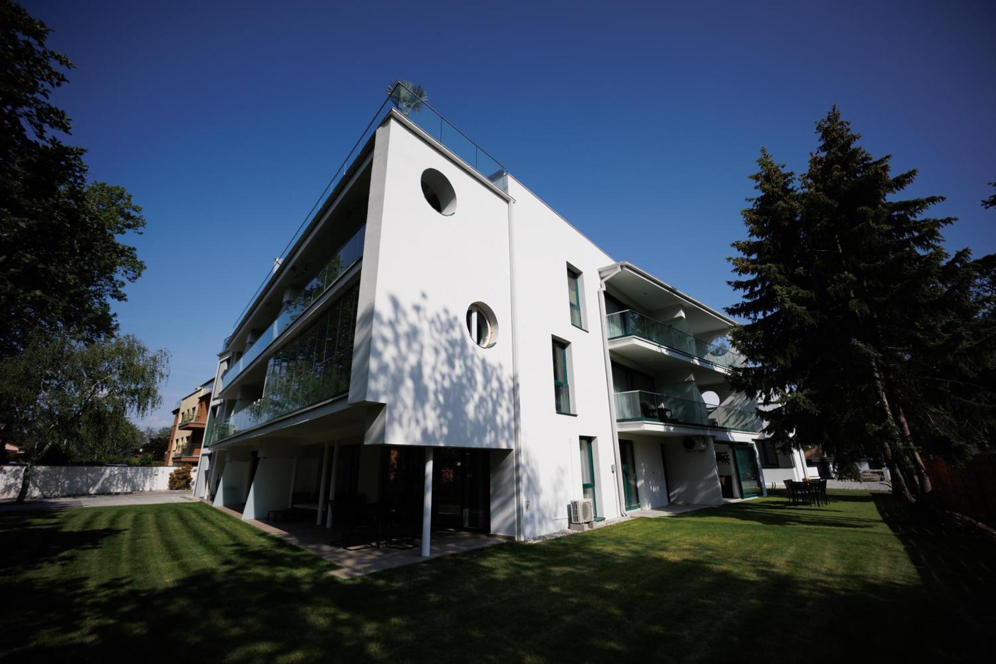 Villa Bauhaus Wellness Apartman Fsz. 1 Σίοφοκ Εξωτερικό φωτογραφία