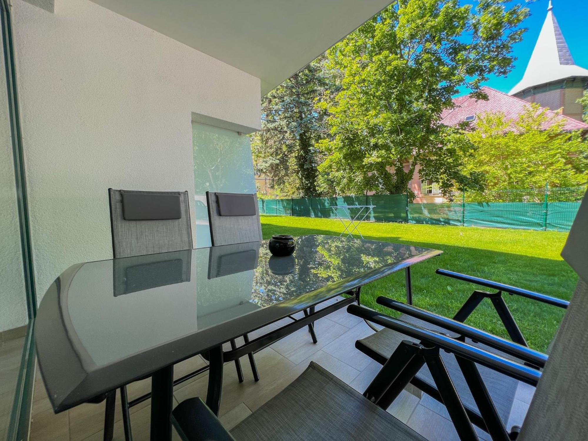 Villa Bauhaus Wellness Apartman Fsz. 1 Σίοφοκ Εξωτερικό φωτογραφία